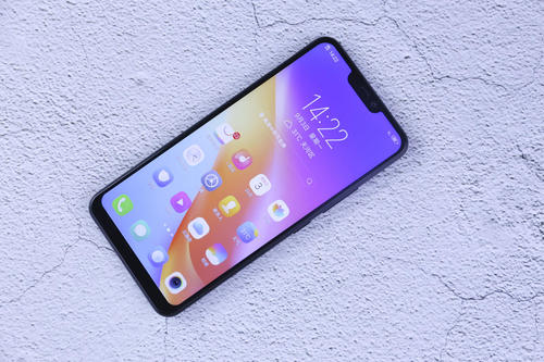 新一代全面屏铸就高颜值 vivo Y81s上手体验
