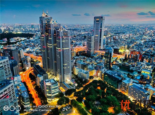 大光圈+智能算法 iQOO Pro超级夜景功能强悍