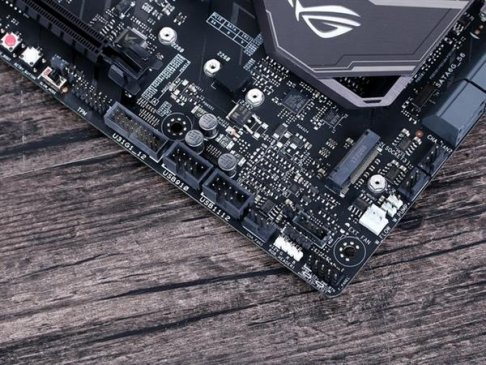 主板接跳线让人头疼？看完这篇就会了