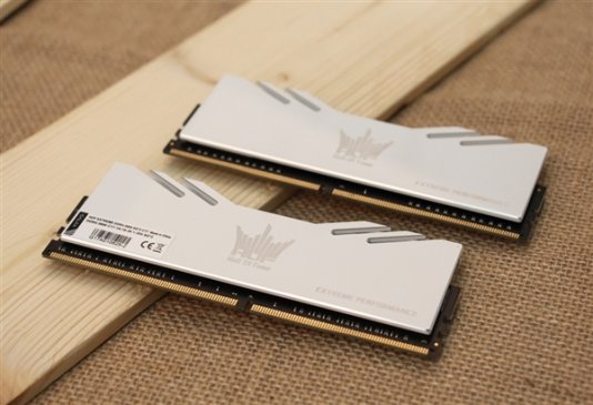 纯白信仰！影驰名人堂EXTREME内存正式发布