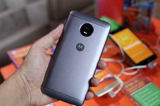  Moto E5真机曝光：Logo指纹二合一设计