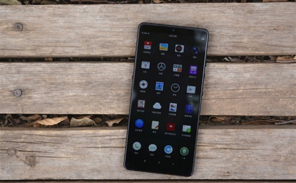 罗永浩自曝锤子新机：5月15日发布