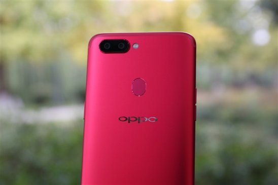 OPPO全面屏新机首曝光：外形大亮 紫色真骚气