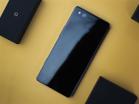 双屏秒变平板 中兴AXON M图赏