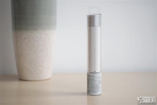 扒开真相！四款热销迷你充电宝拆解