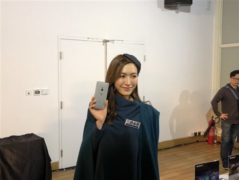 送PS4！索尼Xperia XZ2/XZ2 Compact英国接受预订