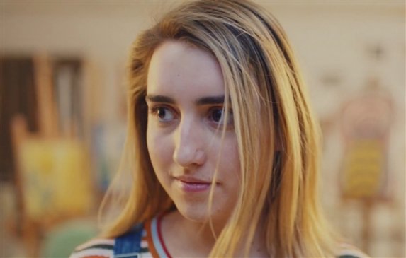 快无敌！iPhone X创意新广告：美女小姐姐解锁万物