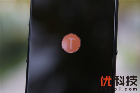 外形抢眼！锤子新机发布时间曝光：也配骁龙636