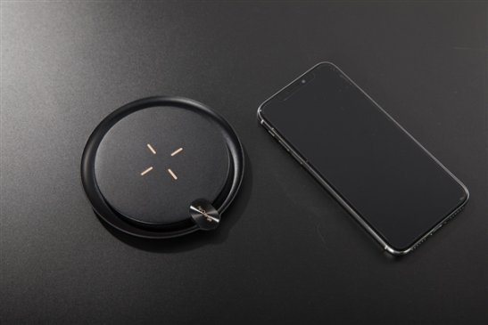 南孚全球首款超级无线充 支持所有无线充电手机