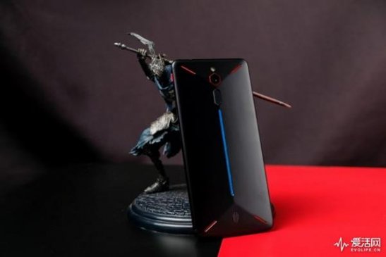 努比亚红魔体验：你真的需要一台电竞游戏手机