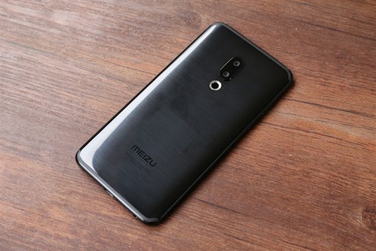 值得煤油15年的坚守与期待 魅族15评测