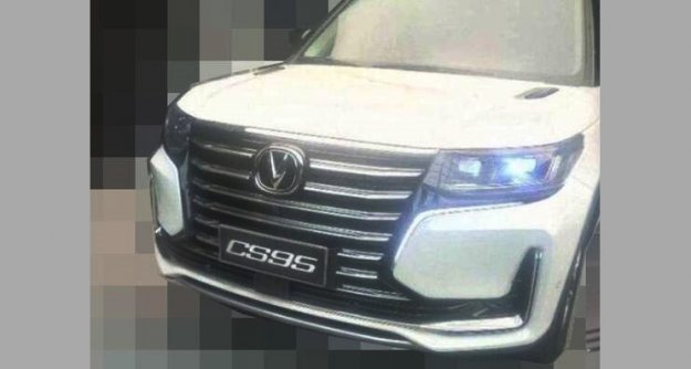 前脸变化较大 长安新款CS95谍照曝光