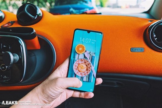 外媒曝光vivo X23上手照：美人尖、背部渐变色