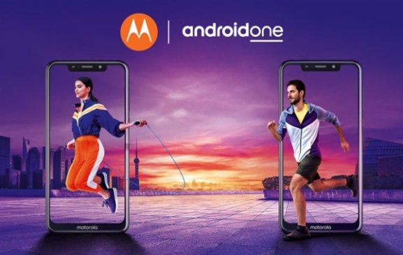 摩托罗拉发布两款Android One新机：刘海屏+后置双摄