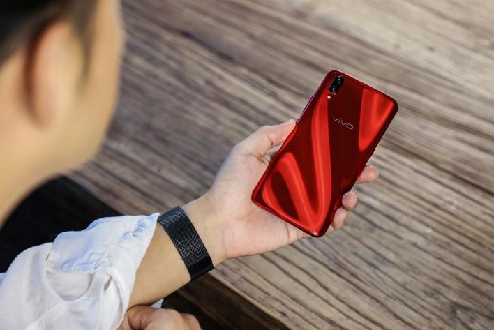 青山周平最新专访：聊聊vivo X23的设计