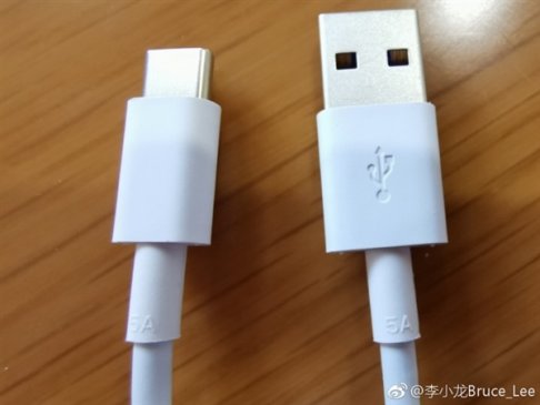 华为Mate 20 Pro 40W快充头兼容性逆天：老手机也能用