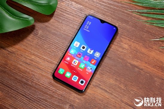 OPPO宣布R17 Pro开卖时间：50W超级快充+后置三摄