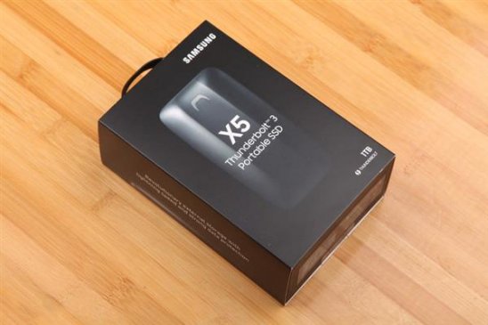 移动存储新选择 三星X5移动固态硬盘上手
