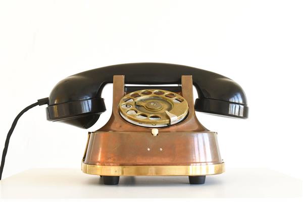 这个比iPhone还贵的老式电话 竟是精心设计的智能音箱 