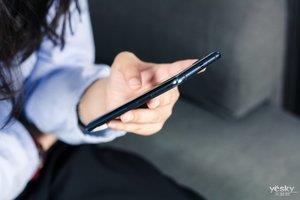 努比亚X上手:双屏护眼 连续10小时阅读无压力