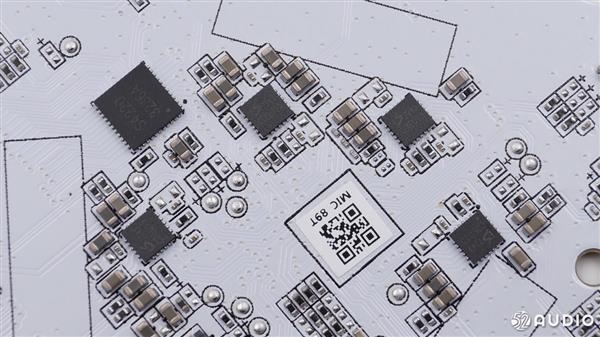 华为AI音箱拆解：联发科MT8516处理器