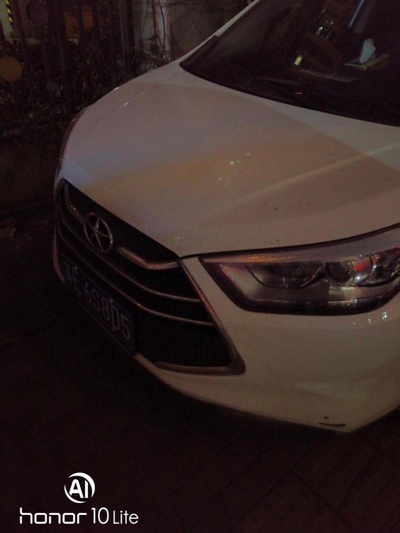 颜值就是正义!荣耀10青春版评测:外有炫光渐变 内有麒麟710