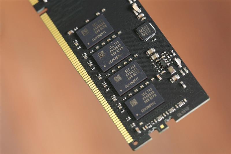 iGame DDR4 8G 3200内存评测：市售性价比最高的B-DIE内存