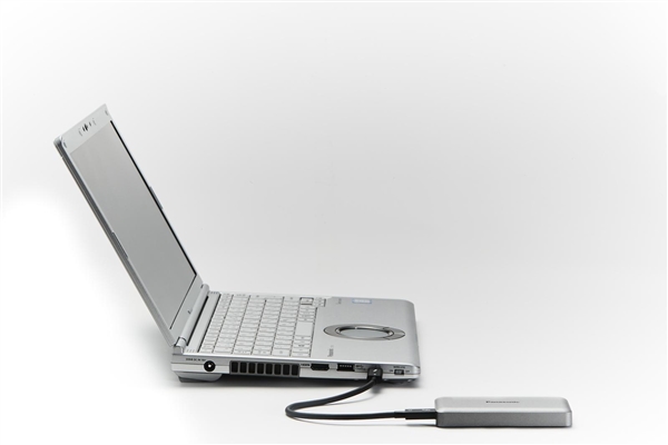 松下首款雷电3 SSD发布：最大1TB 可跑出1.5GB/s
