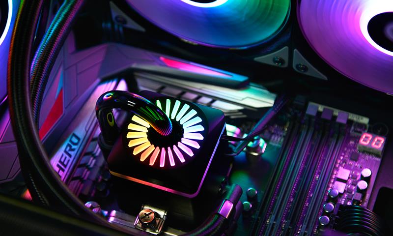 灯效高级绝不漏液！玩家风暴船长240 PRO水冷散热器评测：轻松压制9900K