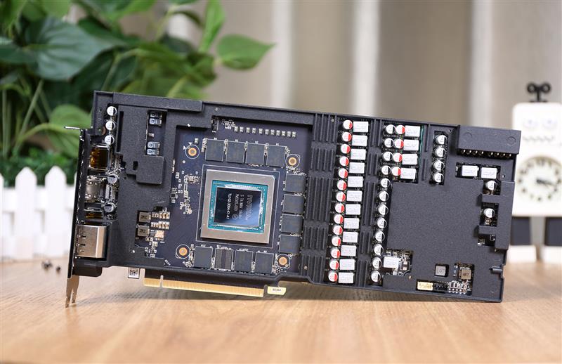 将堆料进行到底！索泰RTX2080Ti 玩家力量至尊PGF OC14评测