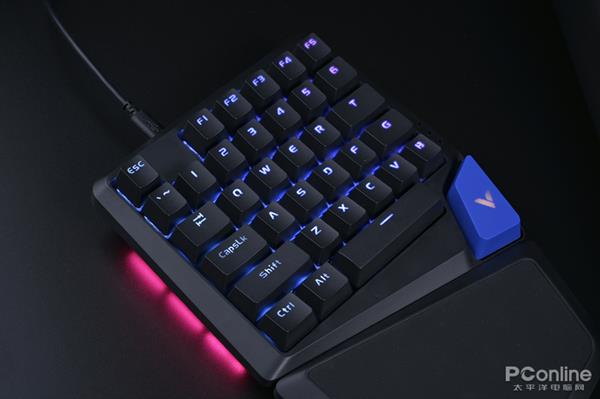 雷柏V550 RGB机械键盘上手：只有36个按键 为游戏而生