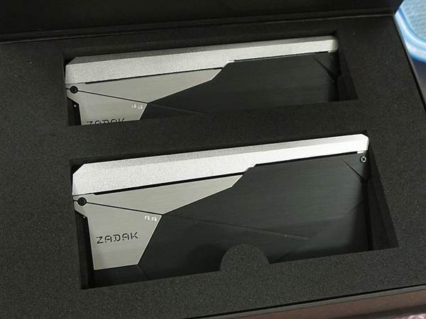 7850元！ZADAK双层内存日本上市：单条32GB