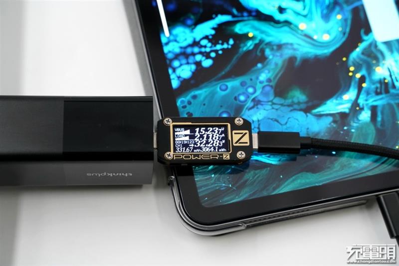 联想thinkplus口红电源拆解：内部设计精湛