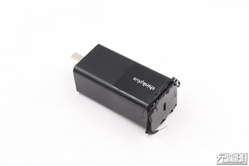联想thinkplus口红电源拆解：内部设计精湛
