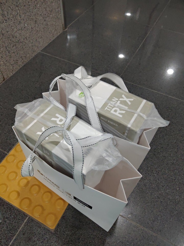 Titan RTX液冷超频：3DMark跑分超越Titan V 34％