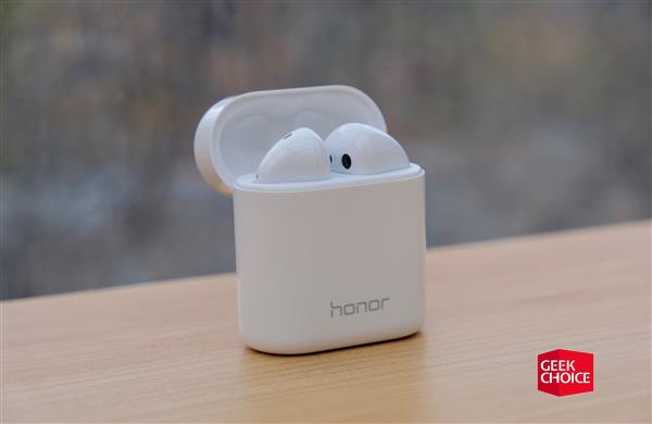 荣耀FlyPods Pro真无线耳机体验：一句话解锁手机的骨声纹识别