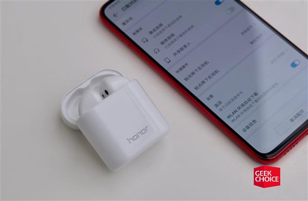 荣耀FlyPods Pro真无线耳机体验：一句话解锁手机的骨声纹识别