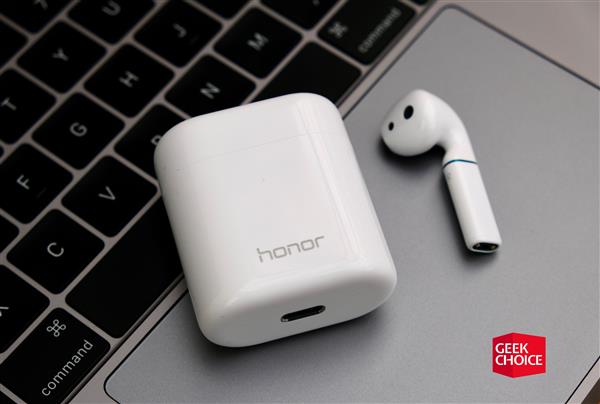 荣耀FlyPods Pro真无线耳机<a href='https://www.ivipi.com/pc/' target='_blank'><u>体验</u></a>：一句话解锁手机的骨声纹识别