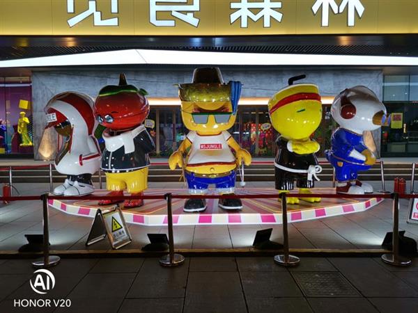 年度收官之作荣耀V20上手：2999元超值