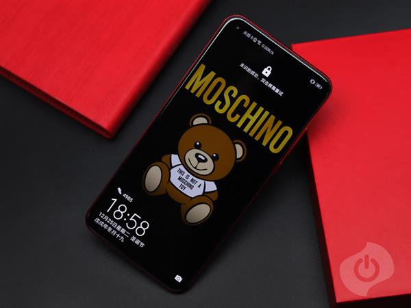 年度收官之作荣耀V20上手：2999元超值