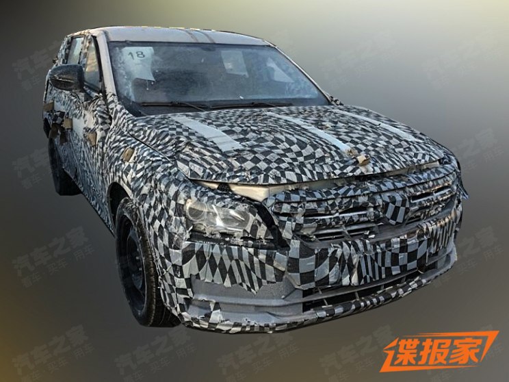主打实用的旅行车 曝宝骏RC-5谍照曝光