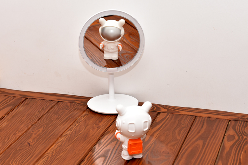 还原自然妆容 AMIRO日光镜礼盒开箱图赏