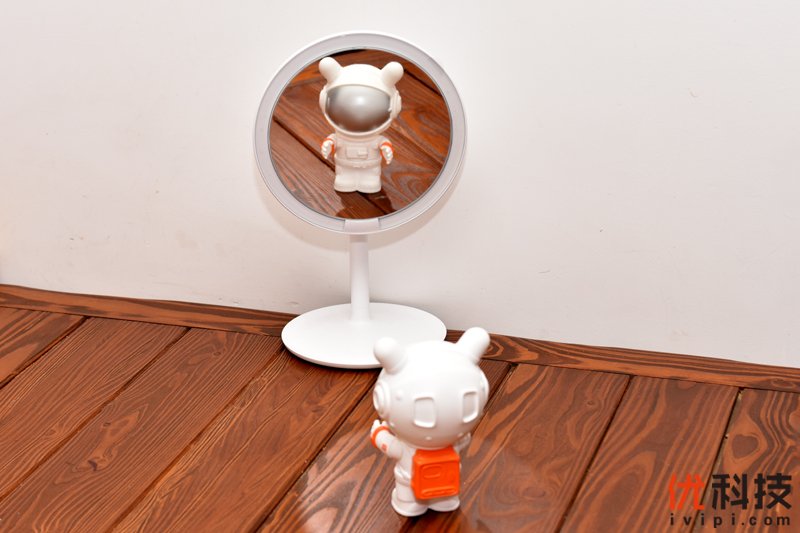 还原自然妆容 AMIRO日光镜礼盒开箱图赏