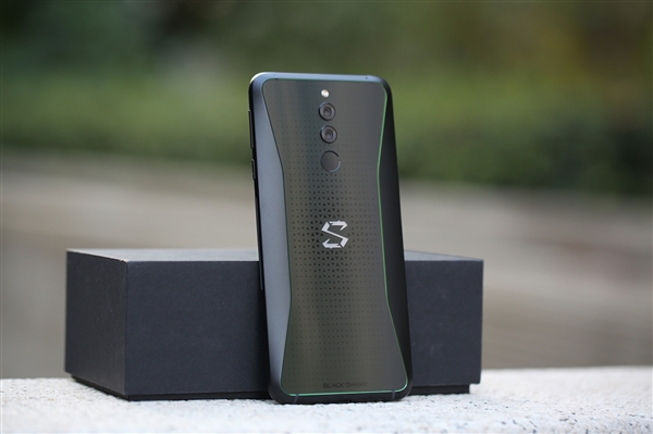 小米产品总监爆料黑鲨新机：个性十足 非常酷炫