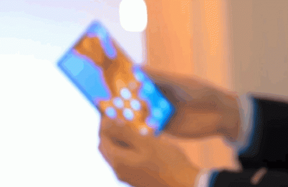 华为/三星/小米/柔宇可折叠手机上手对比：高下立判