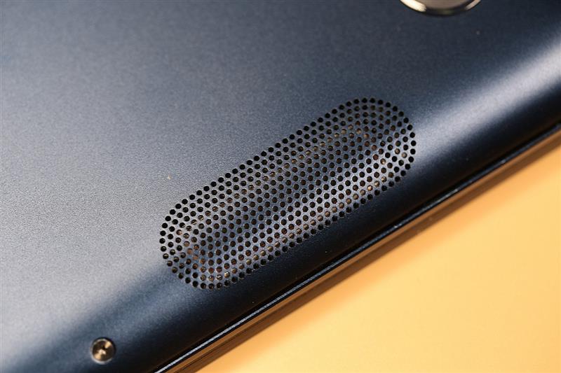 A4纸大小的14英寸笔记本！华硕灵耀U 2代评测：同价位无敌