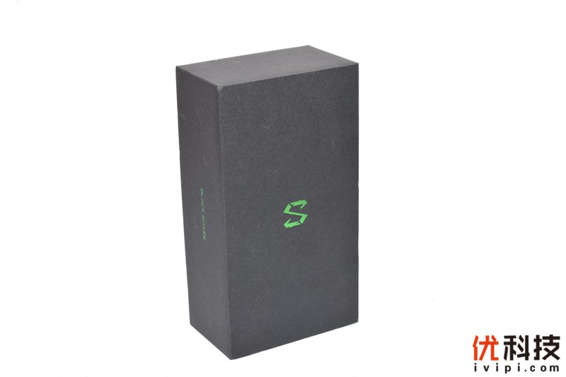 不是所有旗舰都叫游戏手机 <a href='http://www.blackshark.com/cn/view/skywparamimg.html' target='_blank'><u>黑鲨游戏手机2</u></a>评测