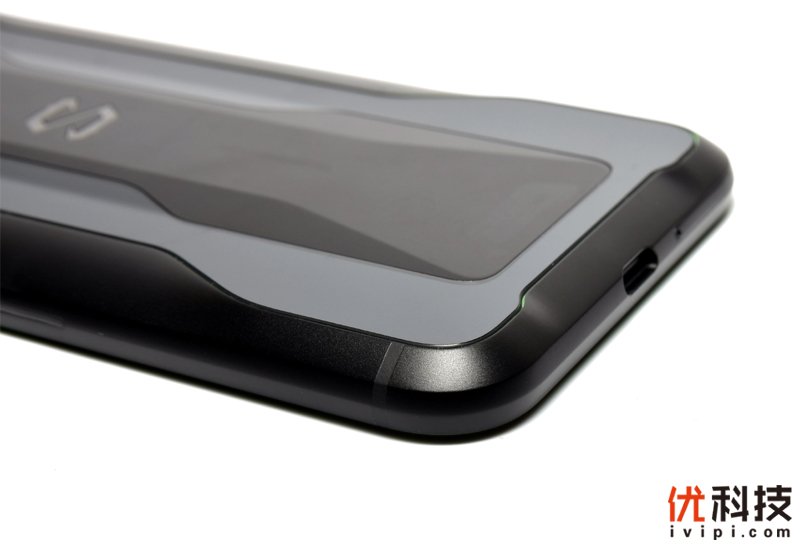 不是所有旗舰都叫游戏手机 黑鲨游戏手机2评测