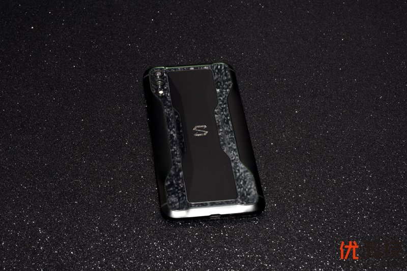 不是所有旗舰都叫游戏手机 黑鲨游戏手机2评测