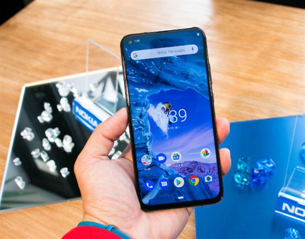 诺基亚X71发布：骁龙660+挖孔屏